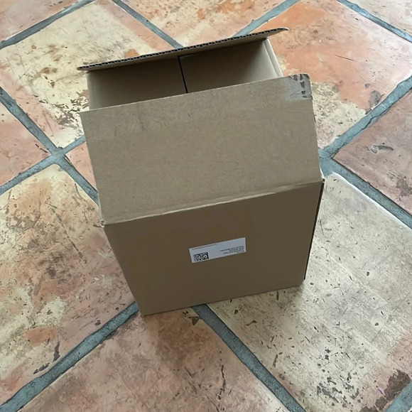 H&M Glass Modernist Decor Vase in Packaging - Picture 2 of 5